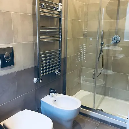 Fairome Cassia Apartment Rom